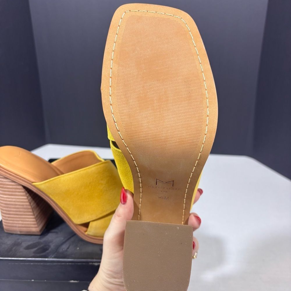 Marc Fisher Barli Sandal Yellow/Gold Size 9.5 NEW in box - Picture 12 of 12